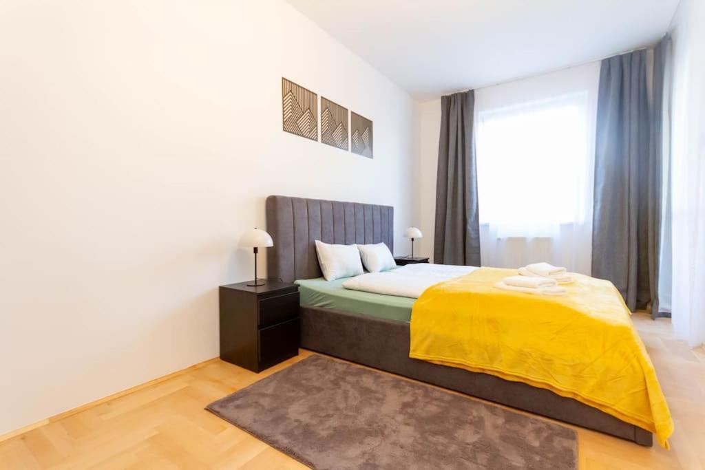 Апартаменти Gozsdu White Raven 3 - Terrace And Free Underground Parking Будапешт Екстер'єр фото
