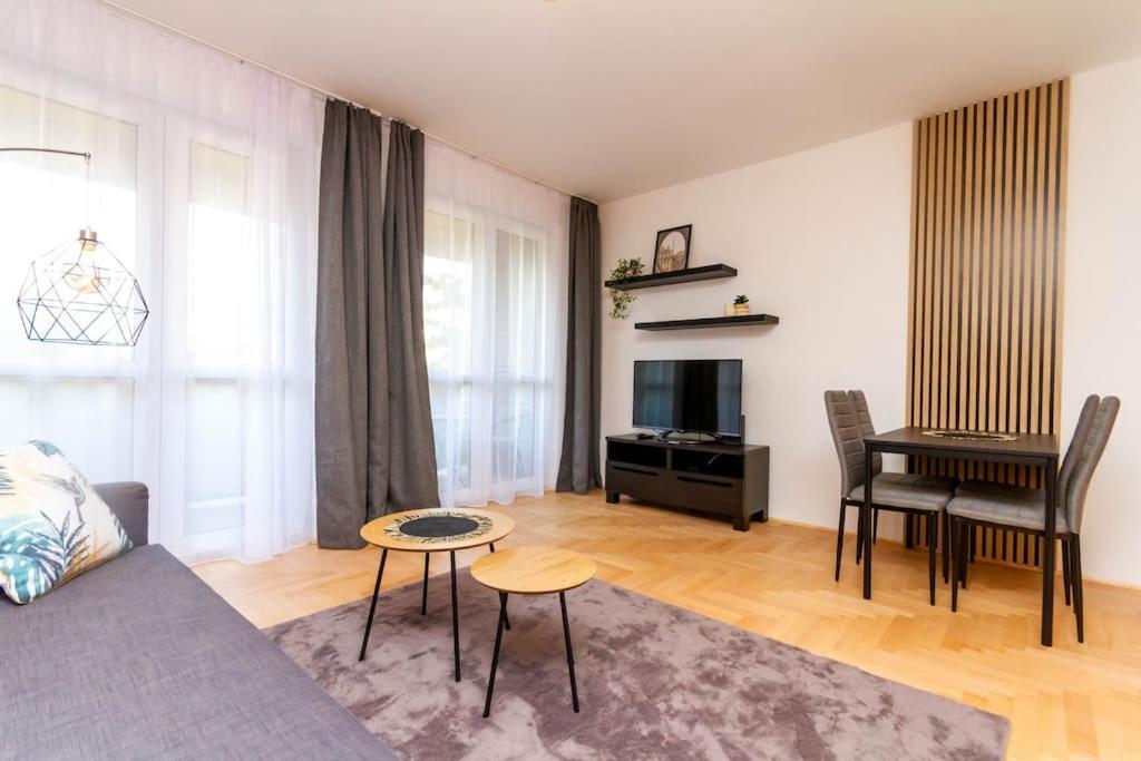Апартаменти Gozsdu White Raven 3 - Terrace And Free Underground Parking Будапешт Екстер'єр фото