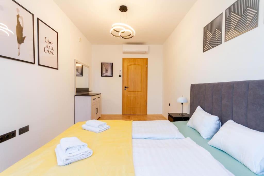 Апартаменти Gozsdu White Raven 3 - Terrace And Free Underground Parking Будапешт Екстер'єр фото
