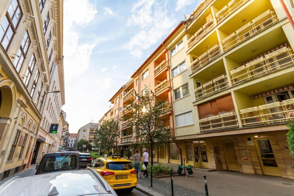 Апартаменти Gozsdu White Raven 3 - Terrace And Free Underground Parking Будапешт Екстер'єр фото